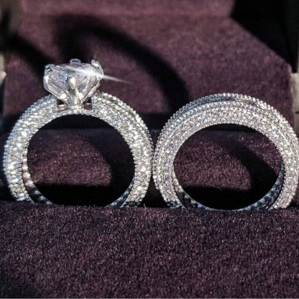 WEDDING RING - Picture 2 of 4